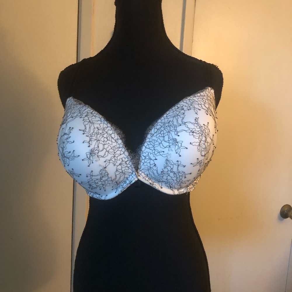Victoria's Secret White Lace Bra